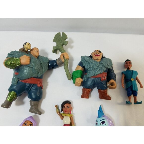 Disney Raya the Last Dragon Land of Kumandra lot of 11 figures mixed lot - Picture 4 of 9